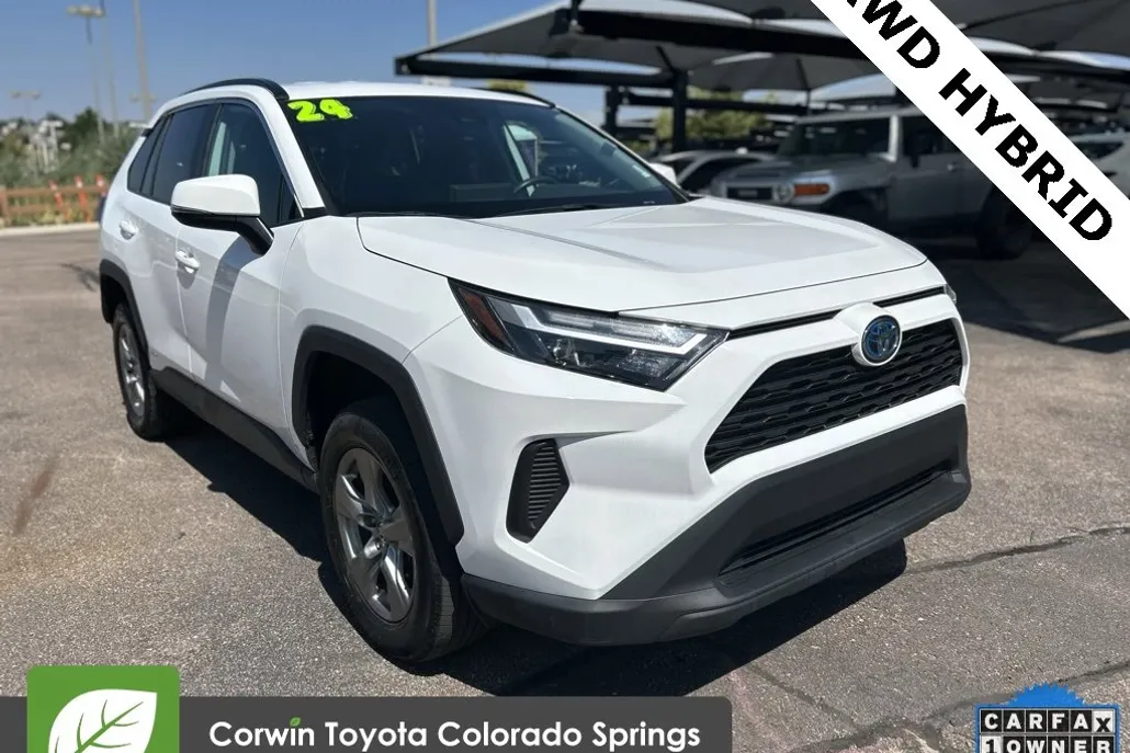 2024 Toyota RAV4 Hybrid XLE photo 1