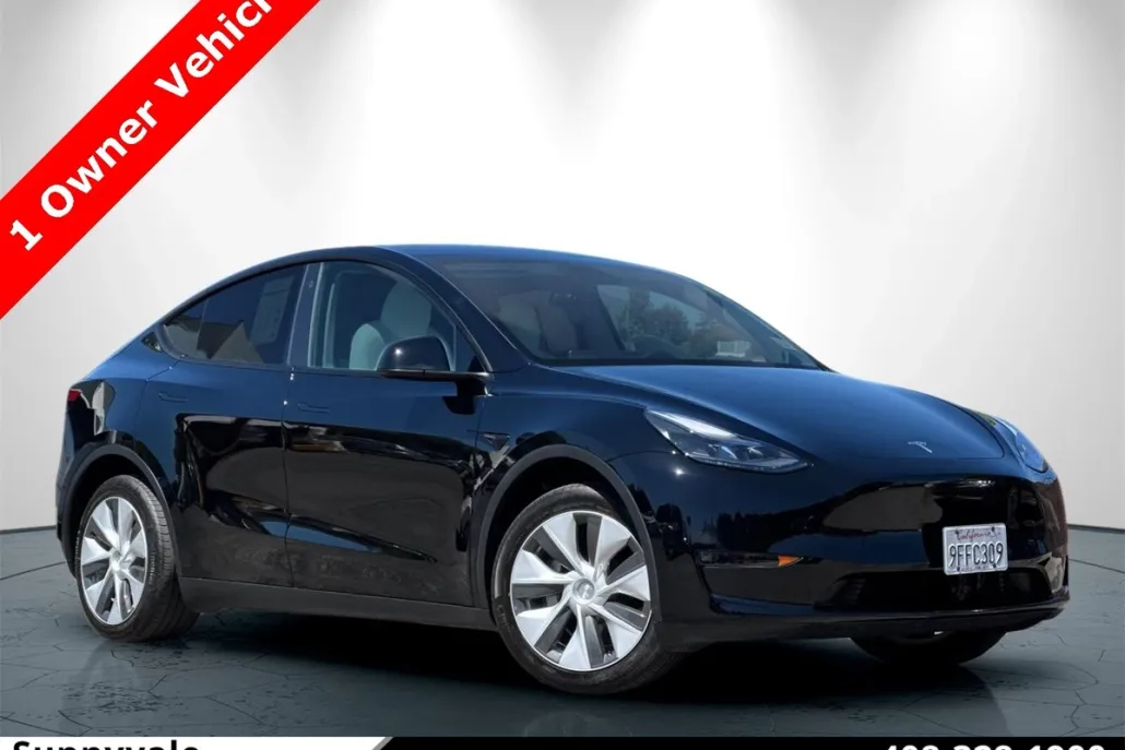 2023 Tesla Model Y Long Range photo 1