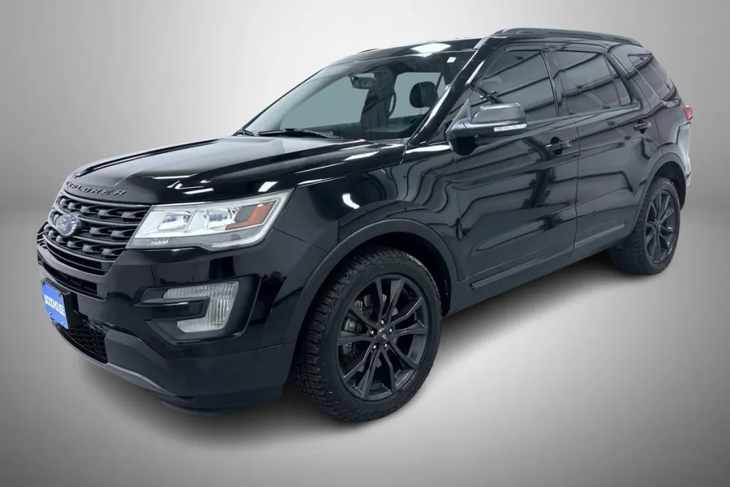2017 Ford Explorer XLT photo 1