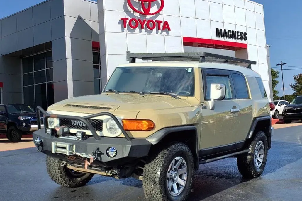 2014 Toyota FJ Cruiser Trail Teams Special Edition photo 1