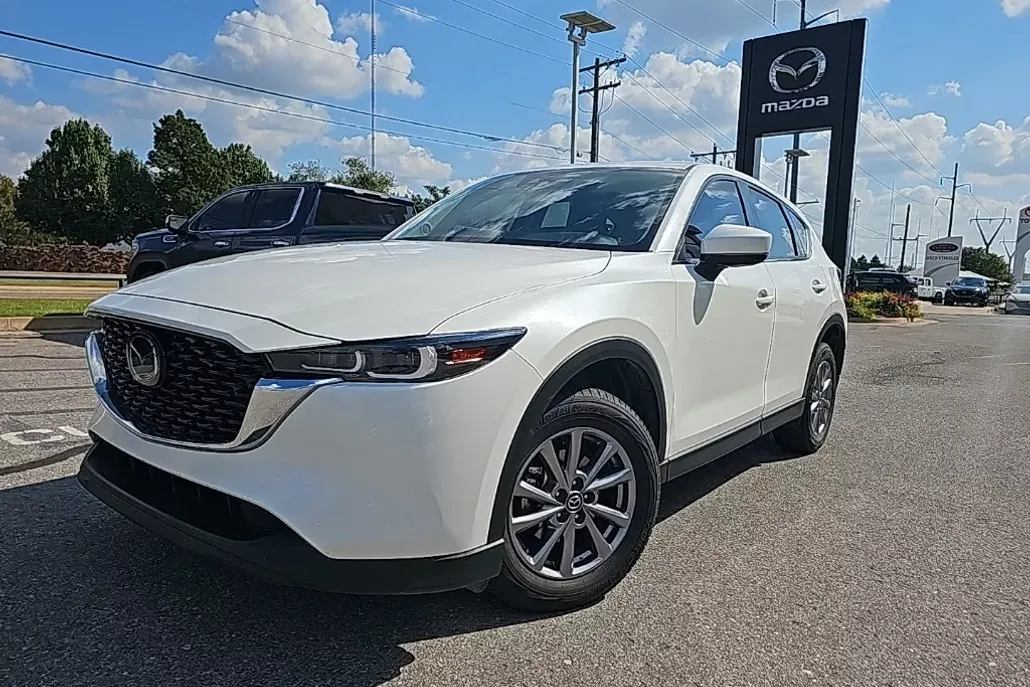 2022 Mazda CX-5 2.5 S Preferred photo 1