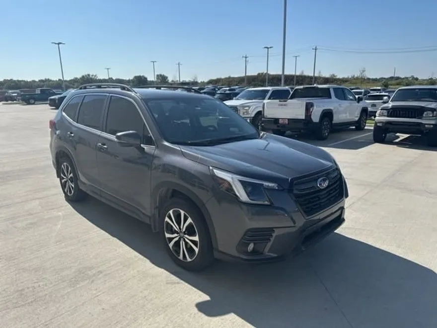 2023 Subaru Forester Limited photo 1