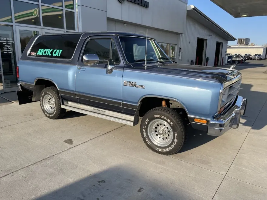 1988 Dodge Ramcharger photo 1
