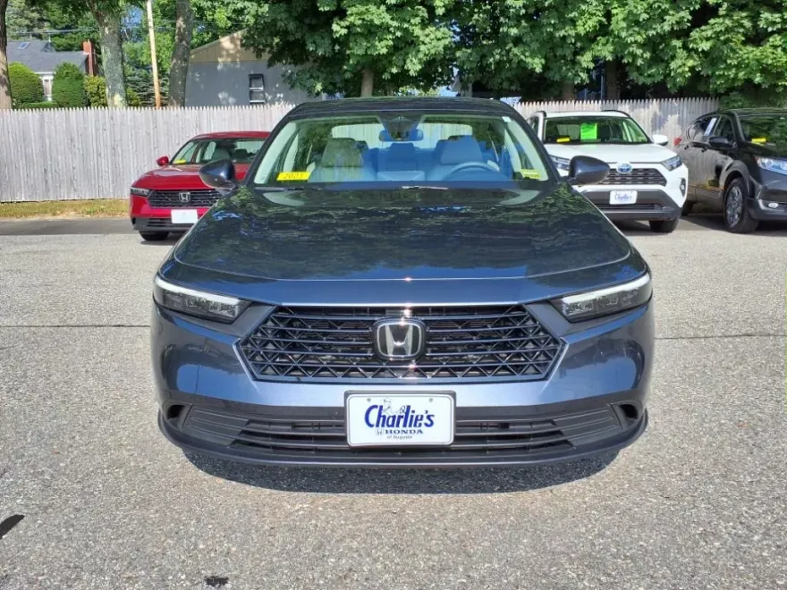 2023 Honda Accord LX photo 1