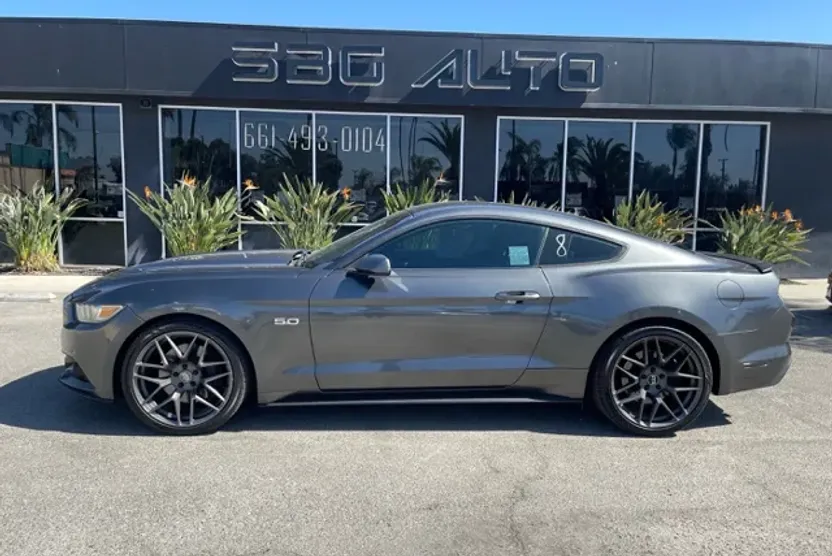 2016 Ford Mustang GT photo 1