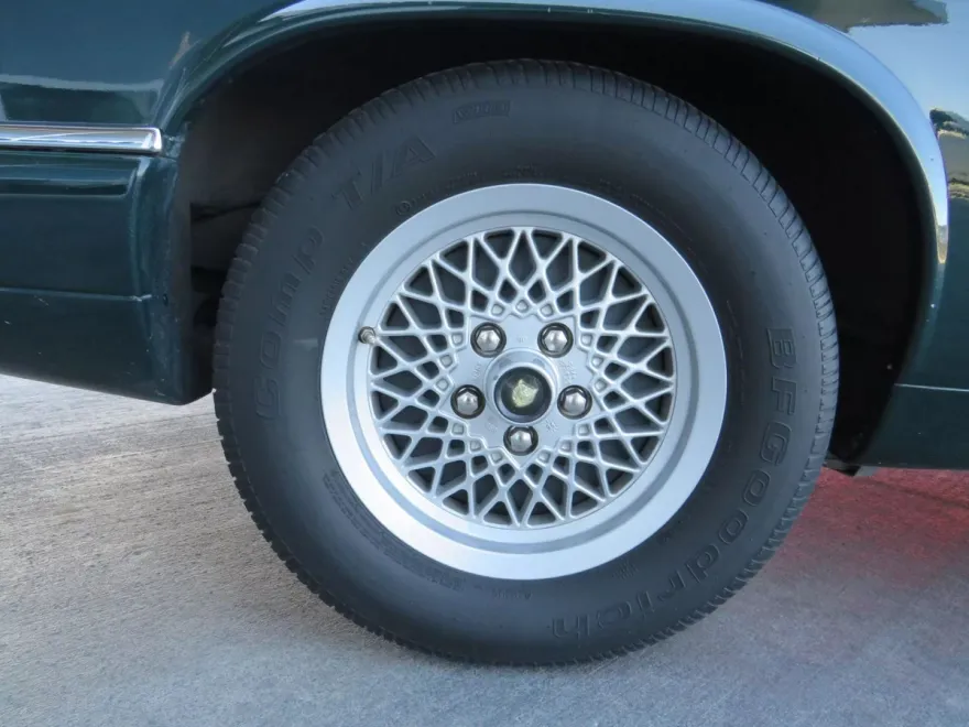 1994 Jaguar XJS photo 39