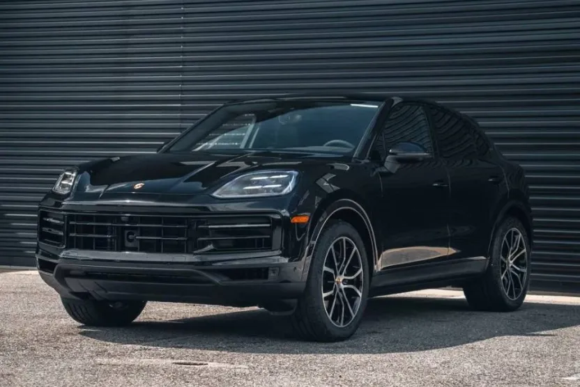 2026 Porsche Cayenne Coupe Base photo 1