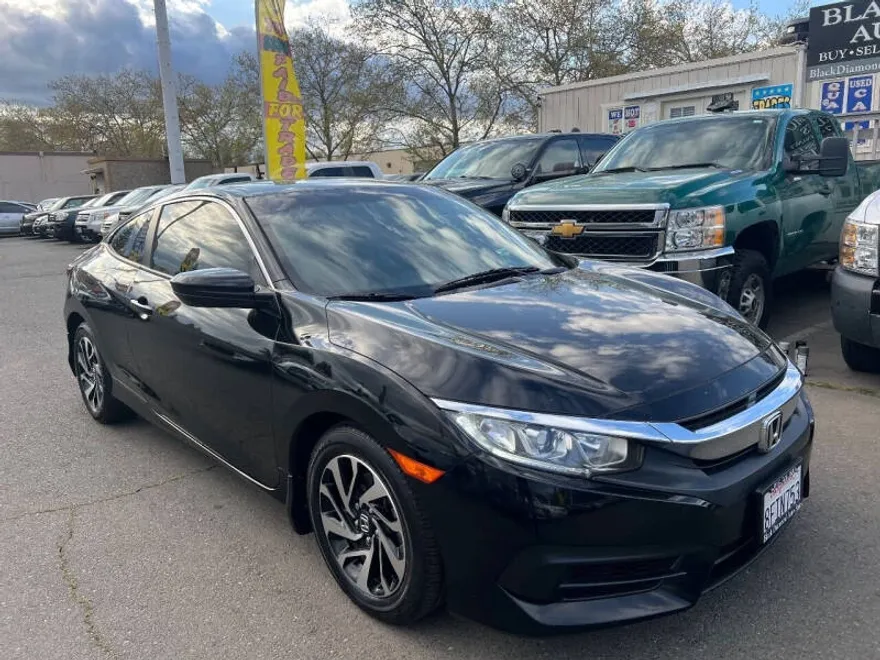 2018 Honda Civic photo 1