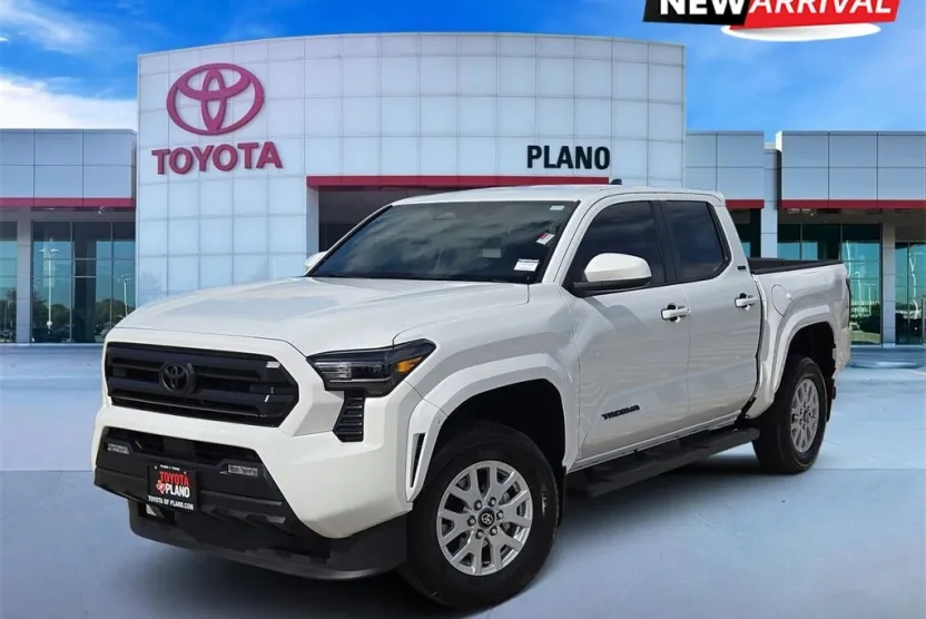 2024 Toyota Tacoma SR5 photo 1