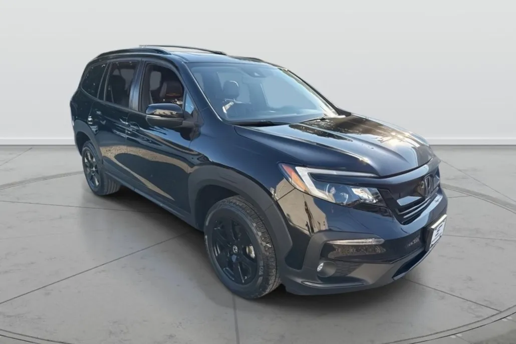 2022 Honda Pilot TrailSport photo 1