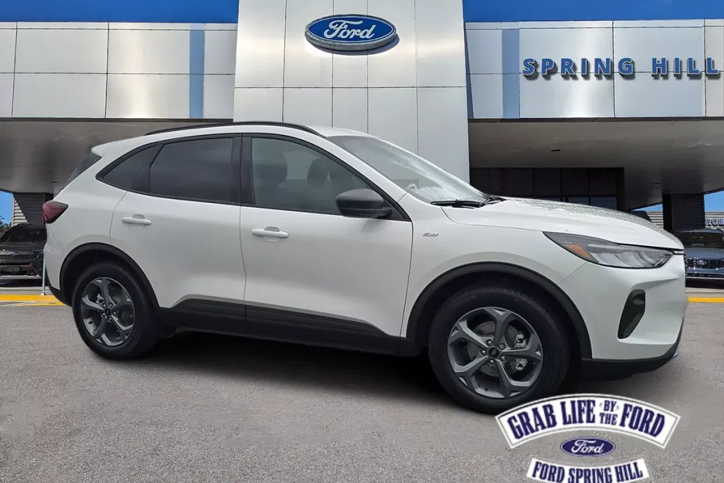 2025 Ford Escape ST-Line photo 1