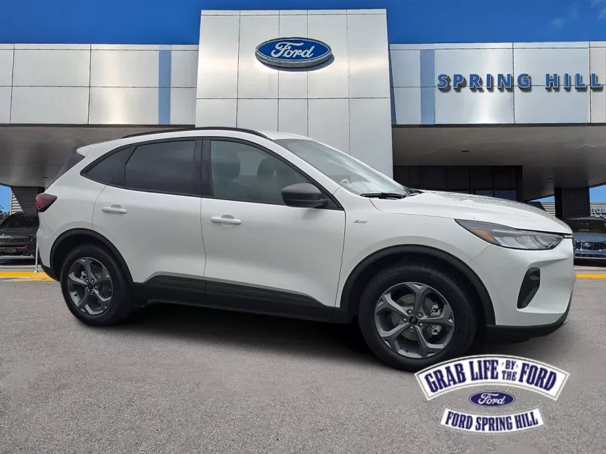 2025 Ford Escape ST-Line photo 1