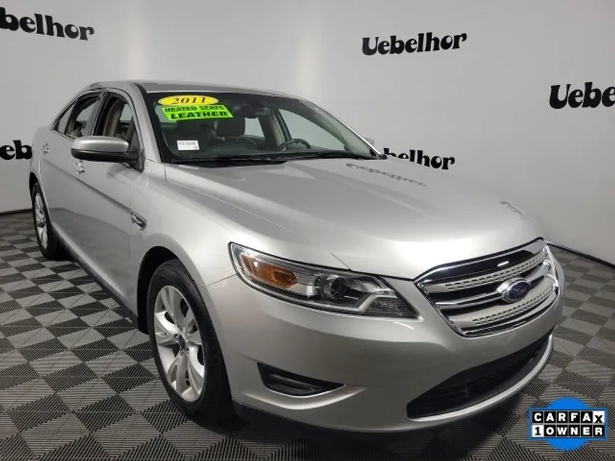 2011 Ford Taurus SEL photo 1