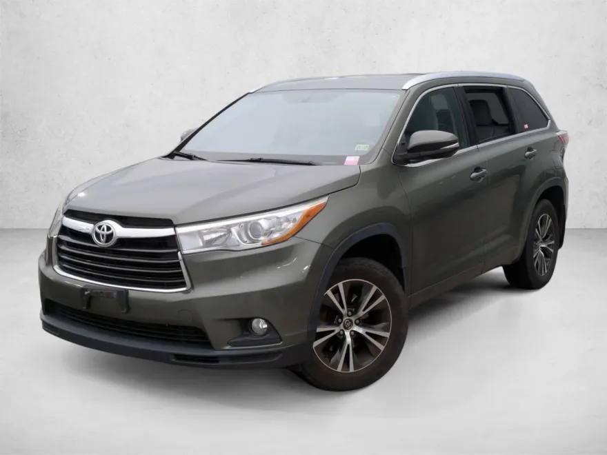 2016 Toyota Highlander XLE photo 1