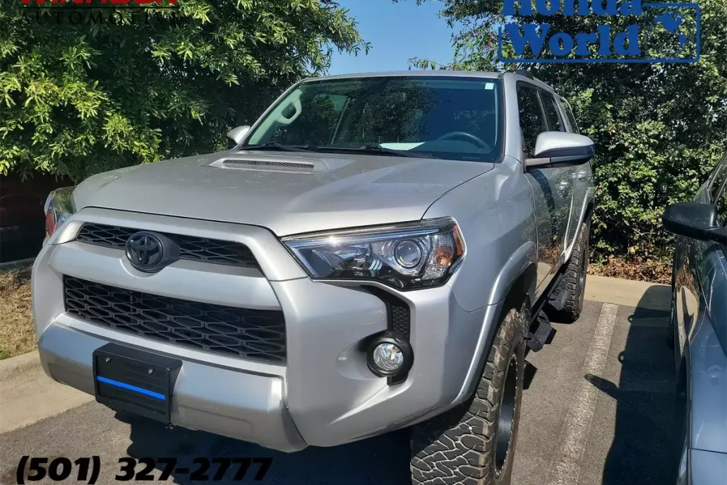2018 Toyota 4Runner TRD Off-Road photo 1