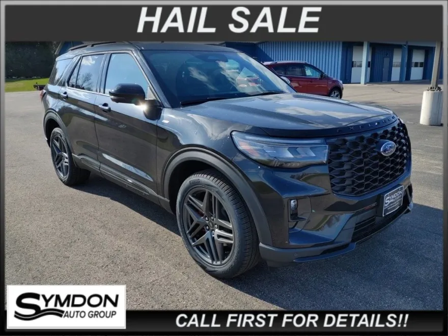 2025 Ford Explorer ST-Line photo 1
