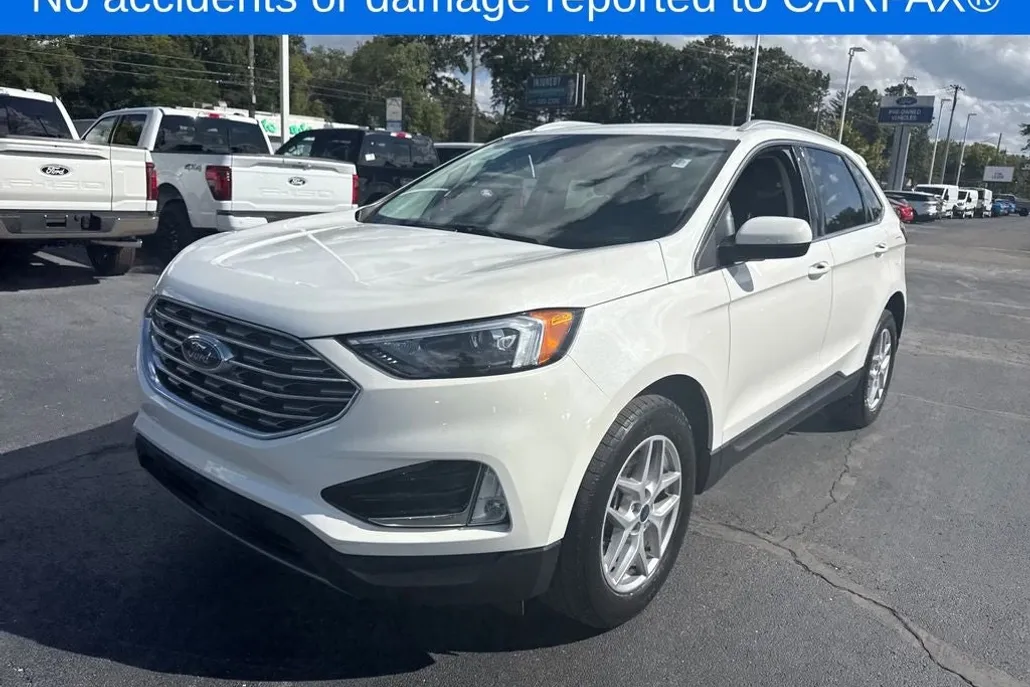 2022 Ford Edge SEL photo 1