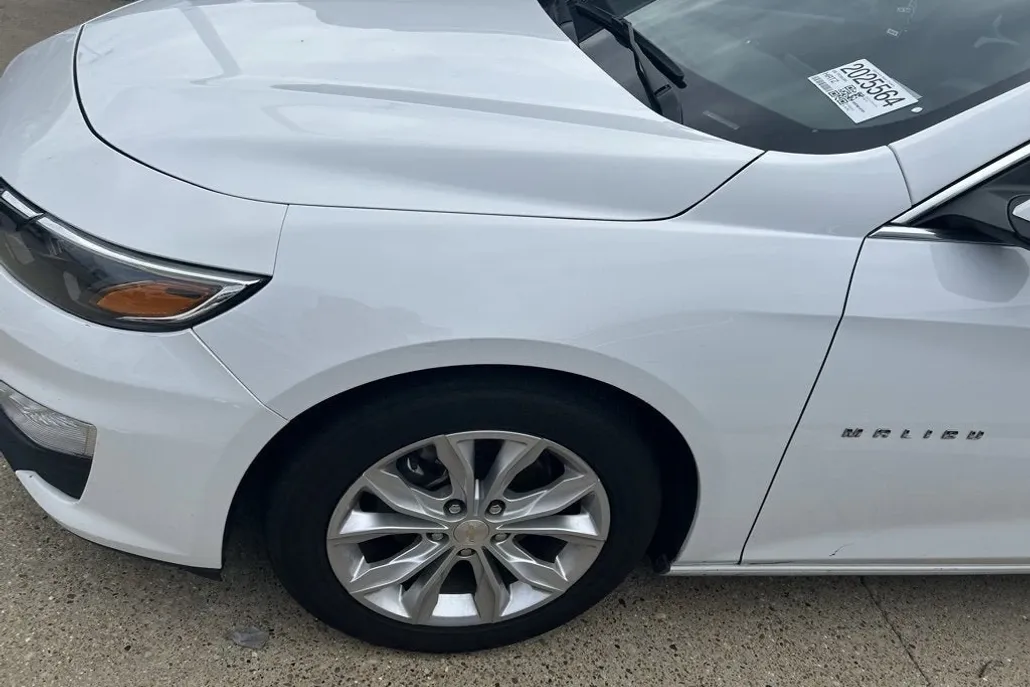 2023 Chevrolet Malibu 1LT photo 1