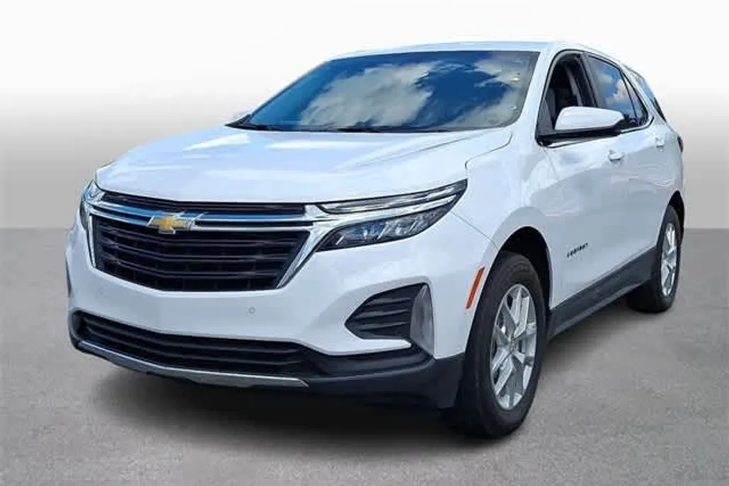 2023 Chevrolet Equinox LT photo 1