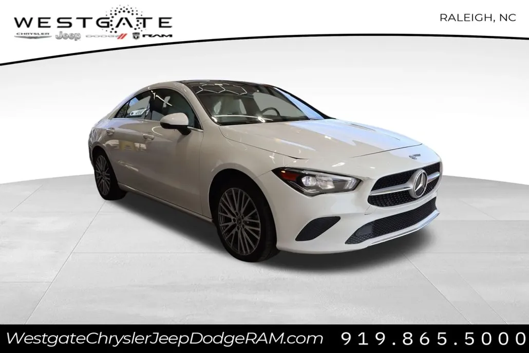 2020 Mercedes Benz CLA 250 4MATIC photo 1