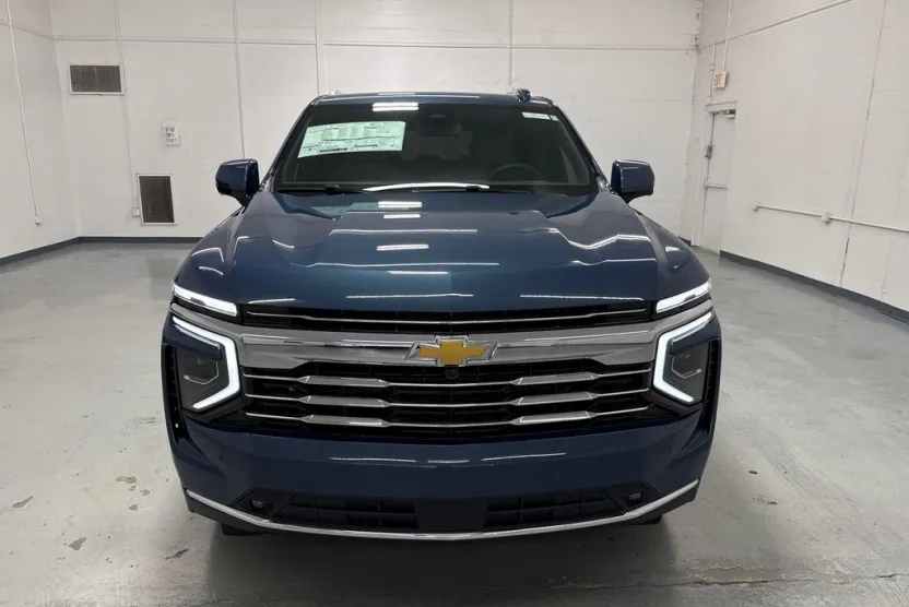2025 Chevrolet Tahoe LT photo 1
