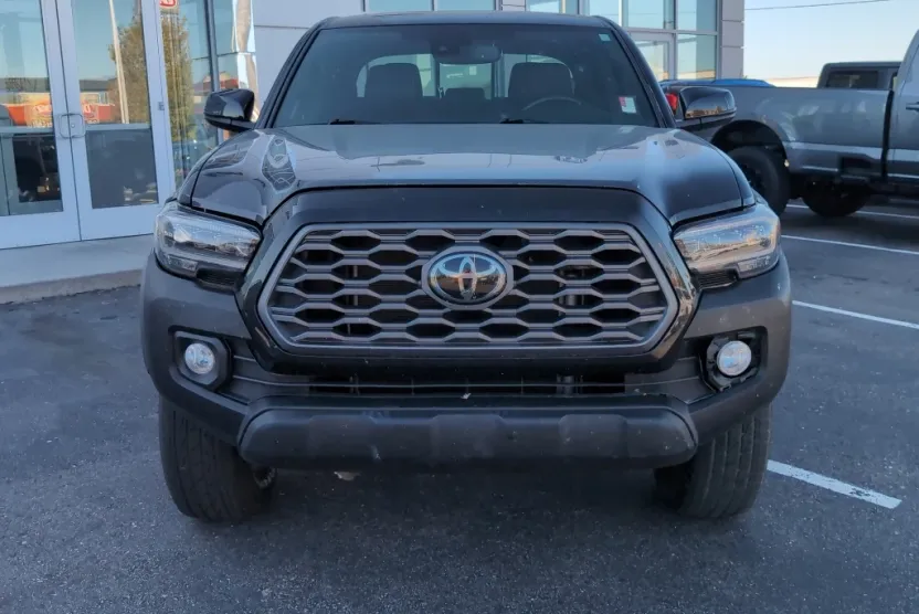 2021 Toyota Tacoma TRD photo 1