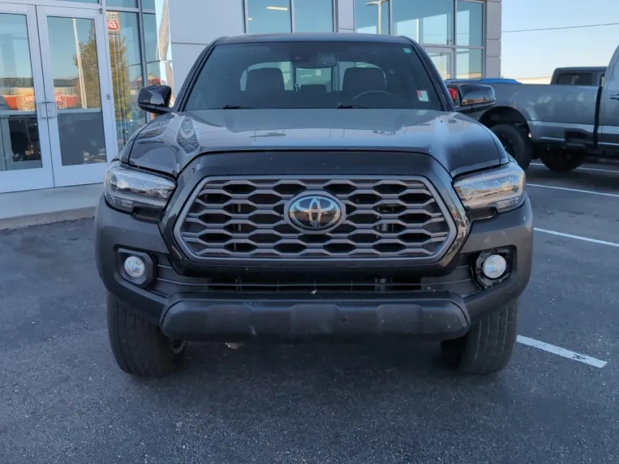 2021 Toyota Tacoma TRD photo 1