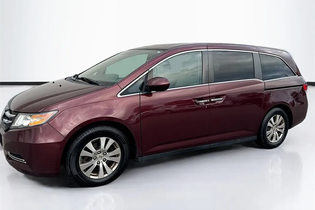 2016 Honda Odyssey EX-L photo 1