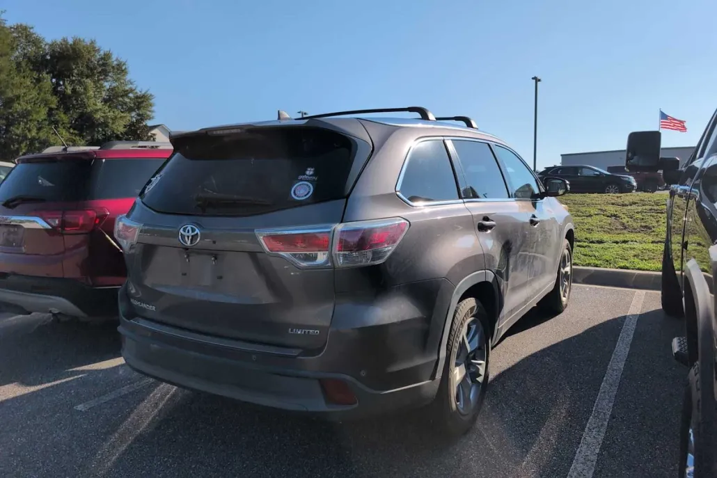 2016 Toyota Highlander Limited photo 1