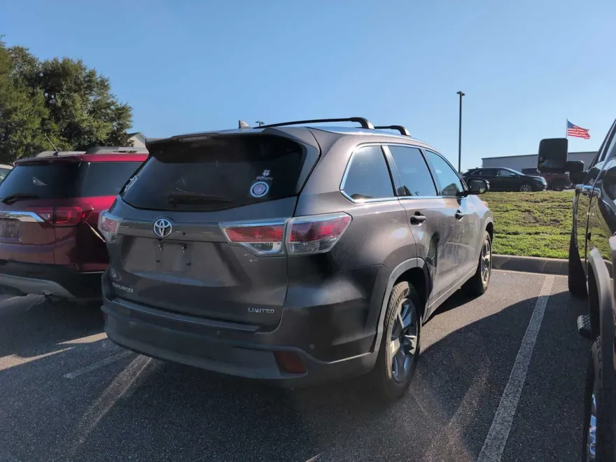 2016 Toyota Highlander Limited photo 1