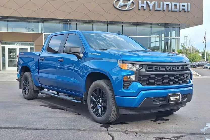 2022 Chevrolet Silverado 1500 Custom photo 1