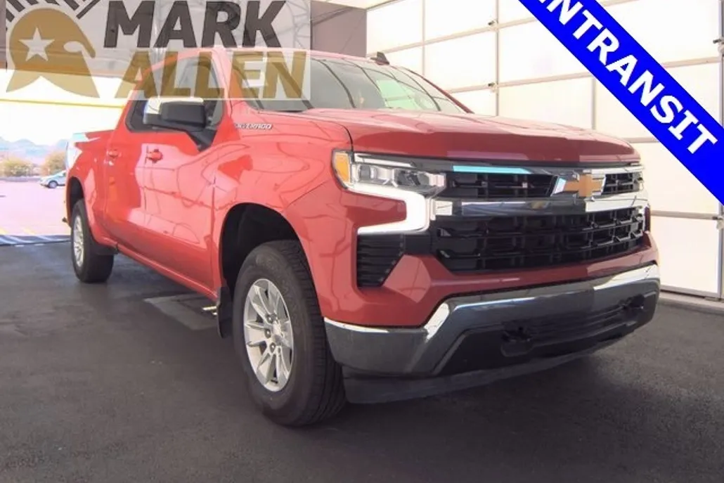 2023 Chevrolet Silverado 1500 LT photo 1