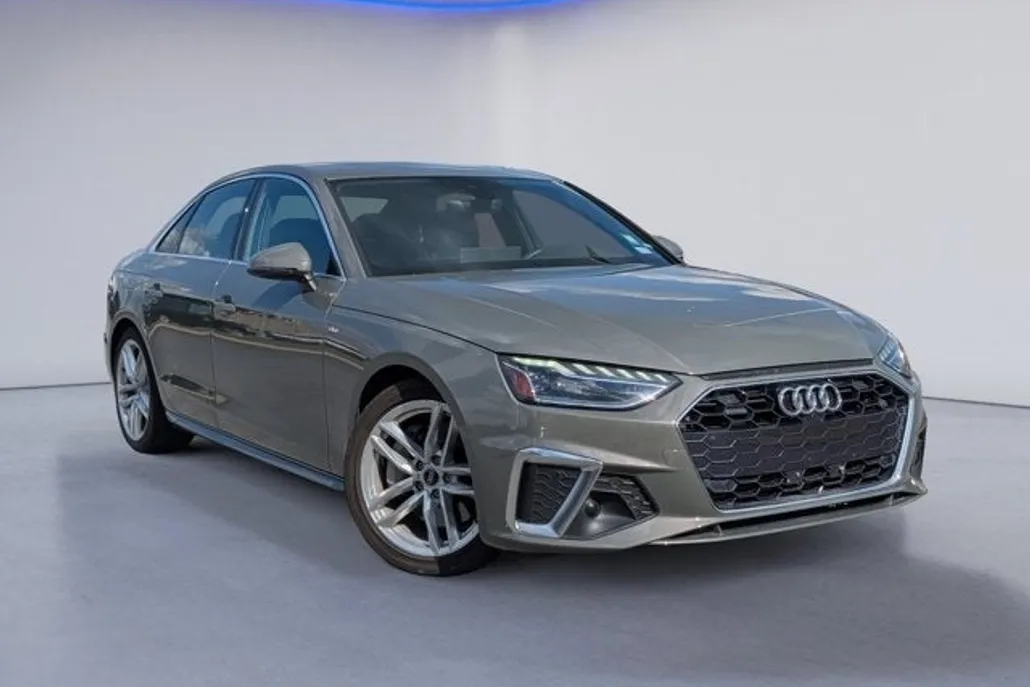 2023 Audi A4 45 S line Premium Plus photo 1