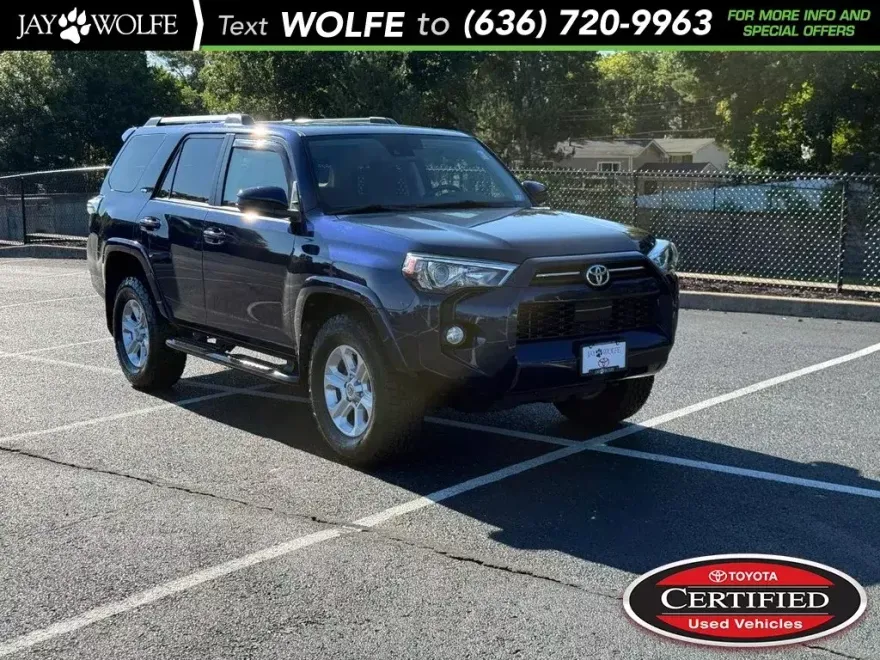 2020 Toyota 4Runner SR5 photo 1