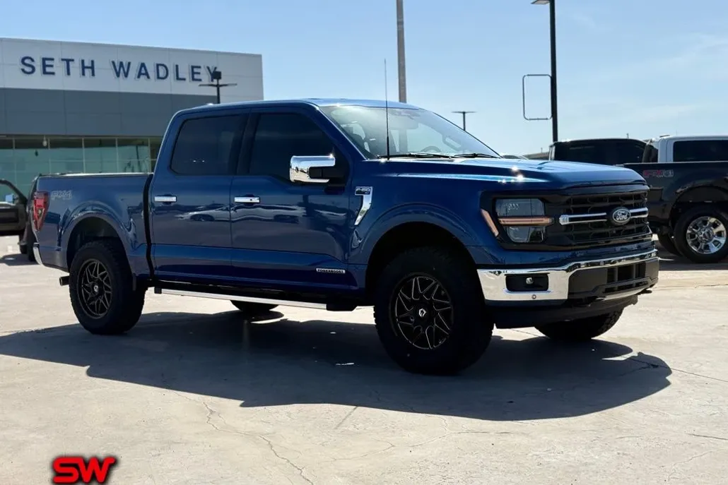 2025 Ford F-150 XLT photo 1