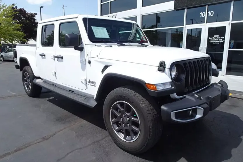 2022 Jeep Gladiator Overland photo 1