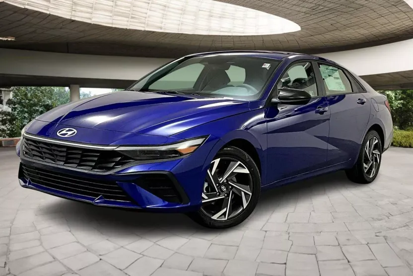 2025 Hyundai Elantra SEL Sport photo 1