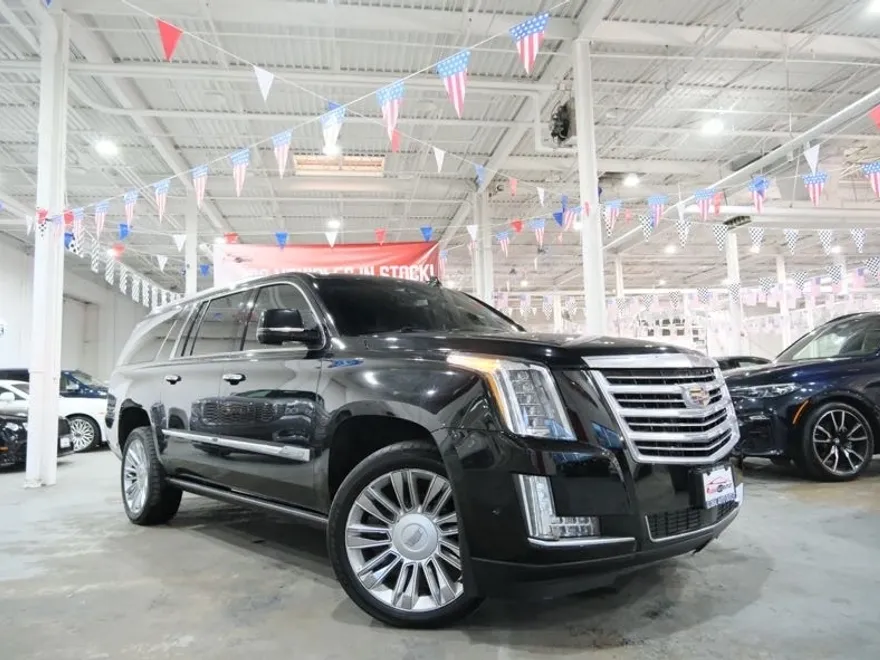 2017 Cadillac Escalade ESV Platinum photo 1