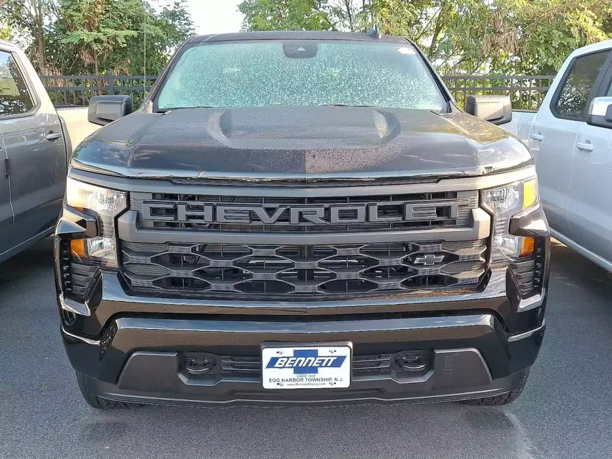 2026 Chevrolet Silverado 1500 Custom photo 1