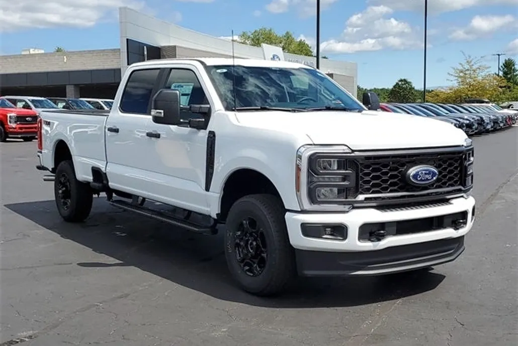 2026 Ford F-350 photo 1