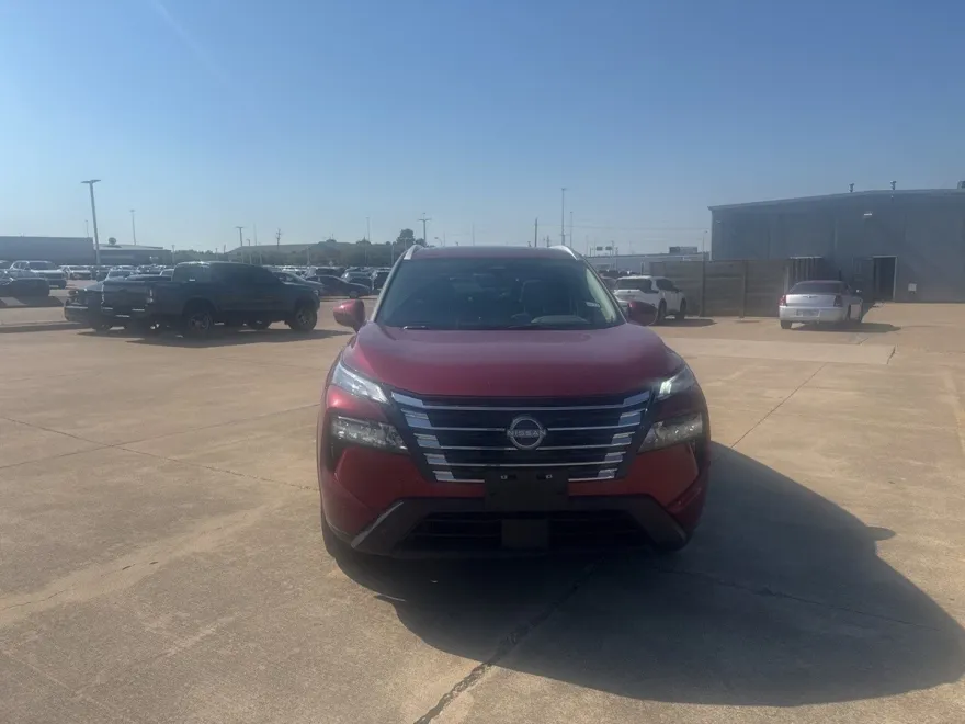 2025 Nissan Rogue SV photo 1
