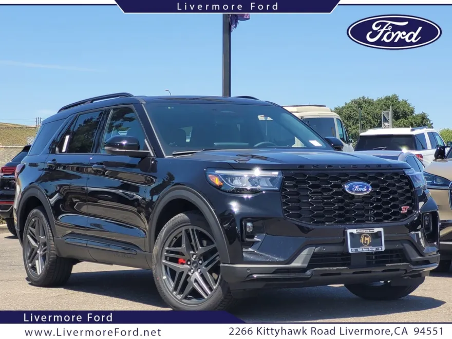 2025 Ford Explorer ST photo 1