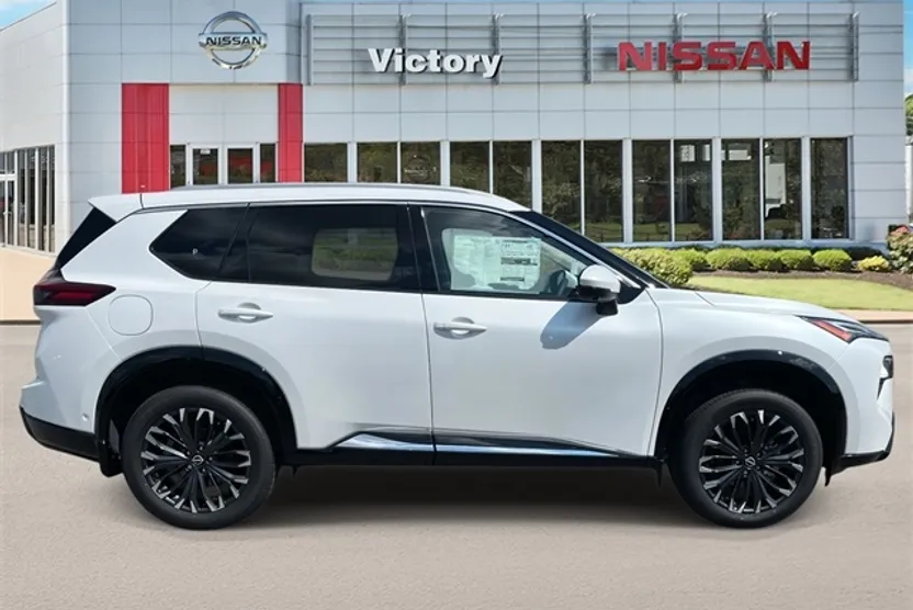 2026 Nissan Rogue Platinum photo 1