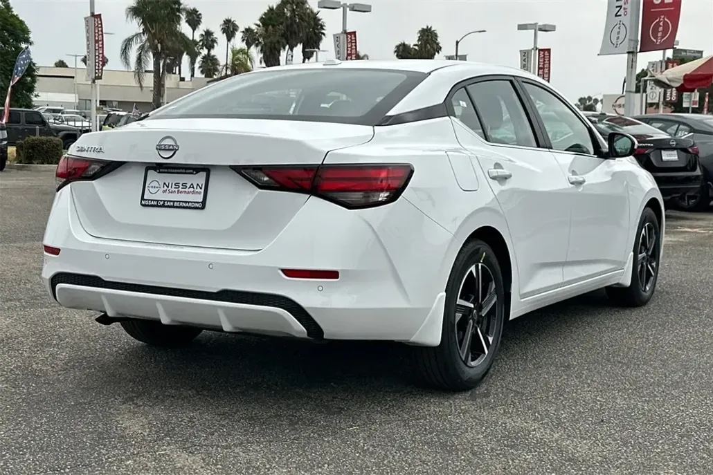 2025 Nissan Sentra SV photo 1