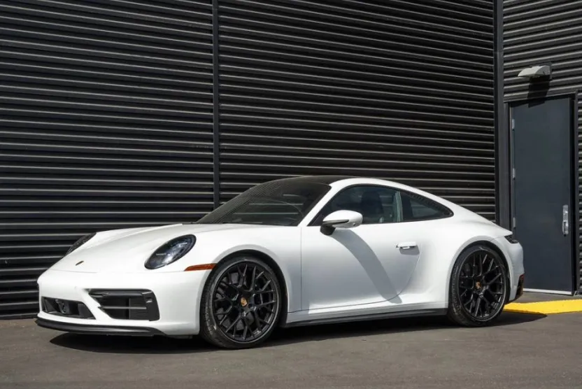 2024 Porsche 911 GTS photo 1