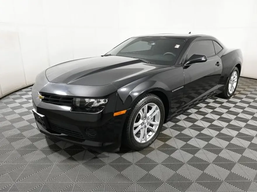 2015 Chevrolet Camaro photo 1