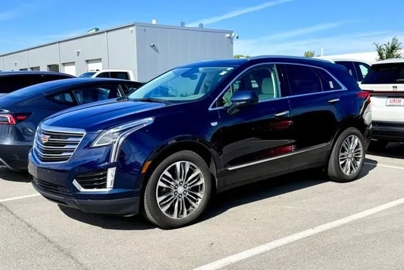 2017 Cadillac XT5 Premium Luxury photo 1