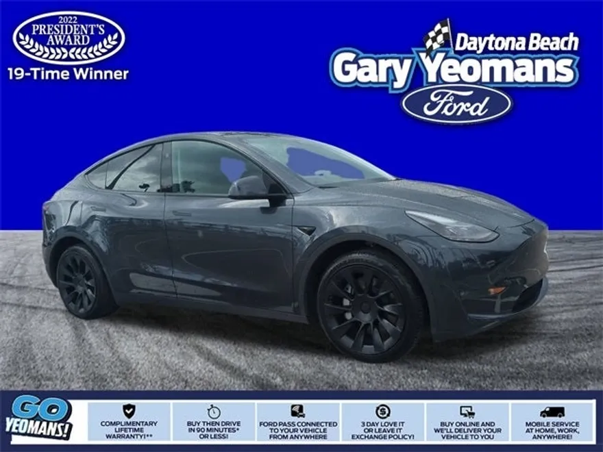 2024 Tesla Model Y Long Range photo 1