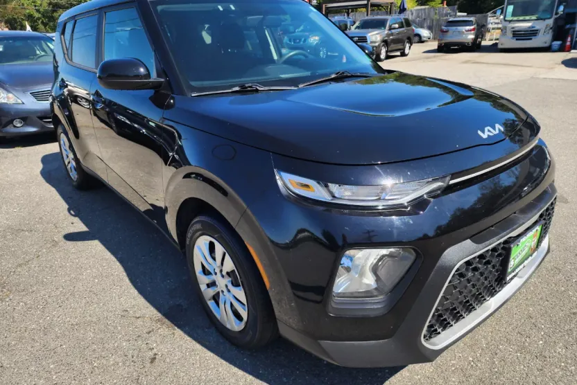 2022 Kia Soul LX S X-Line photo 1