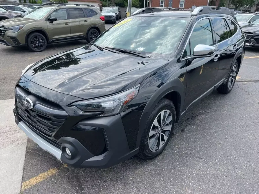 2024 Subaru Outback Touring XT photo 1